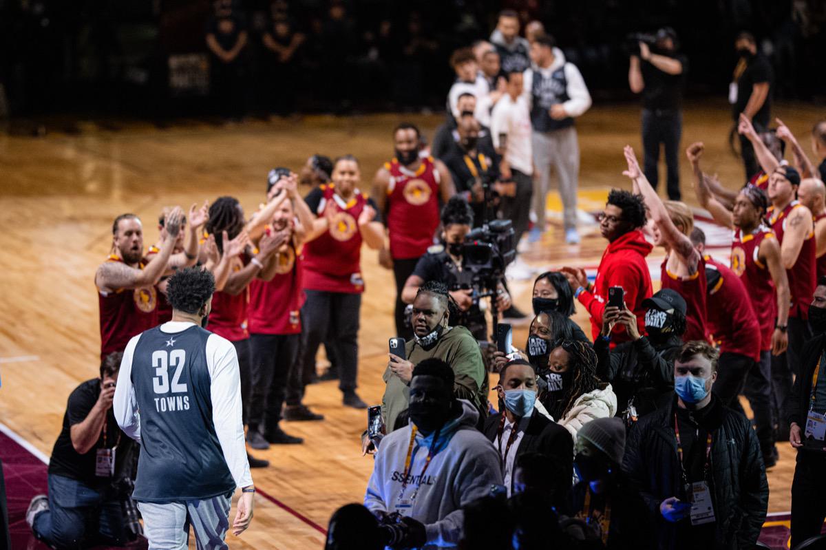 唐斯从肯塔基到状元秀:2015年选秀、最佳新秀与森林狼青年军的兴衰